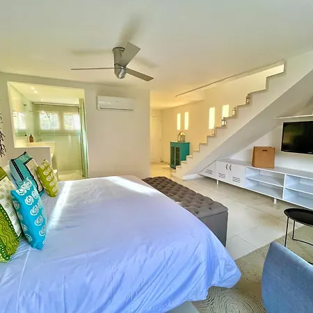 By Calamari Homes - Parque Centenario Casa 206 Walled Apartment