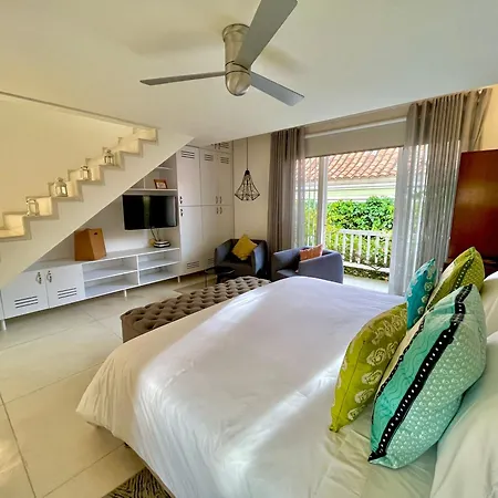 By Calamari Homes - Parque Centenario Casa 206 Walled Cartagena